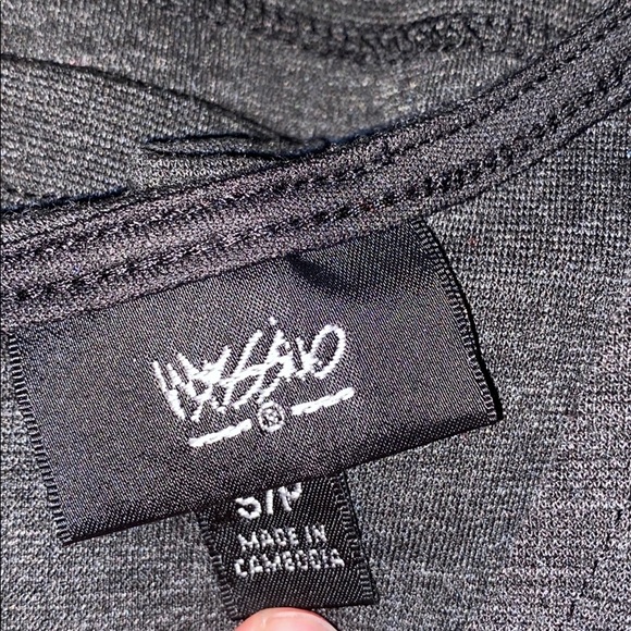 Wassio Grey Dress with Black Accents - Picture 4 of 4